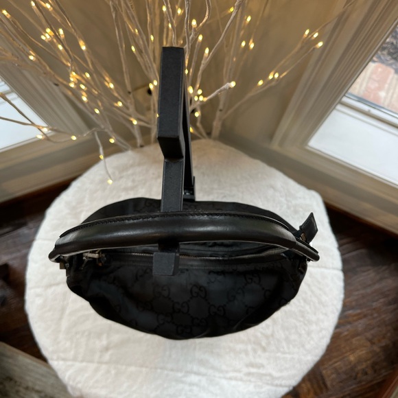 Authentic Gucci monogram vintage  shoulder bag - Picture 8 of 15